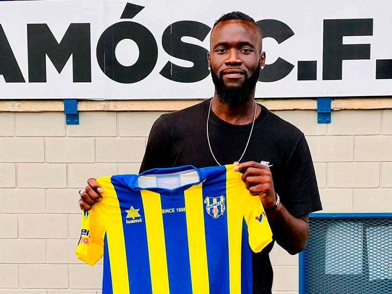 Moha Touray ha jugat aquesta darrera temporada al Premià. (Foto: Palamós CF).
