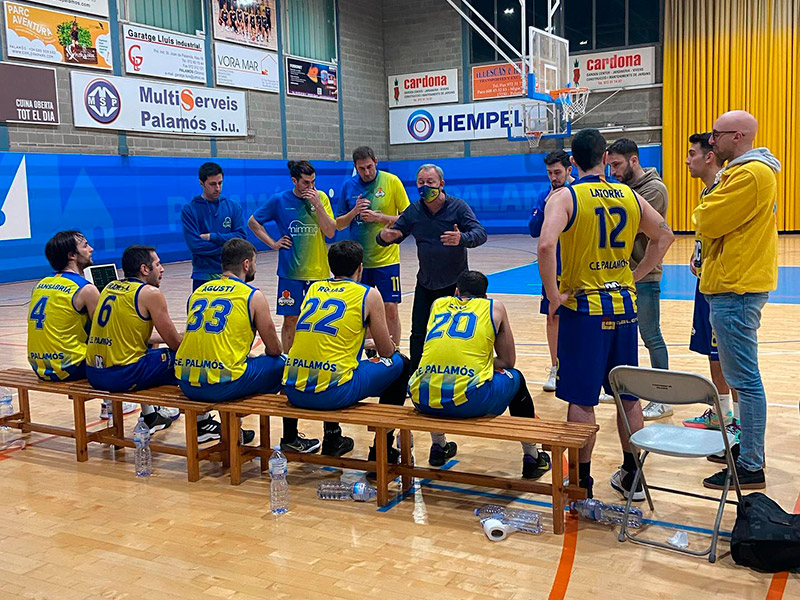 Un partit del sènior masculí del Club Esportiu Palamós, aquesta passada temporada. (Foto: CE Palamós).