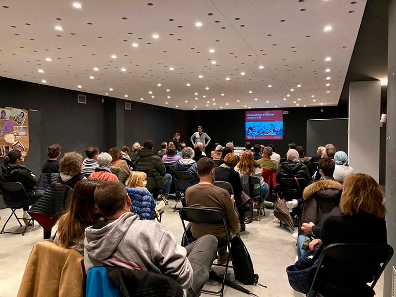 Una de les reunions presencials del projecte d'habitatge cooperatiu 