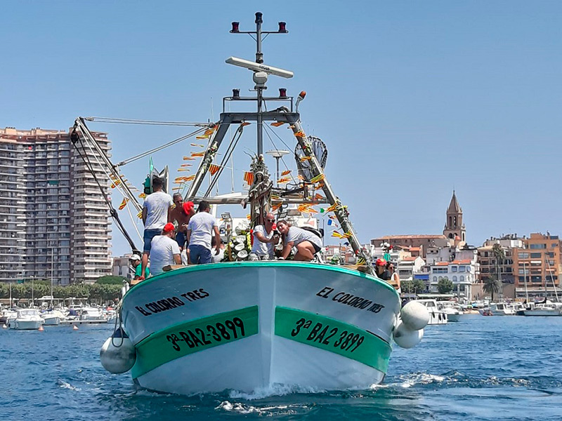 Imatge de la processó marítima de la Mare de Déu del Carme, el 2019. (Foto: Ajuntament de Palamós).