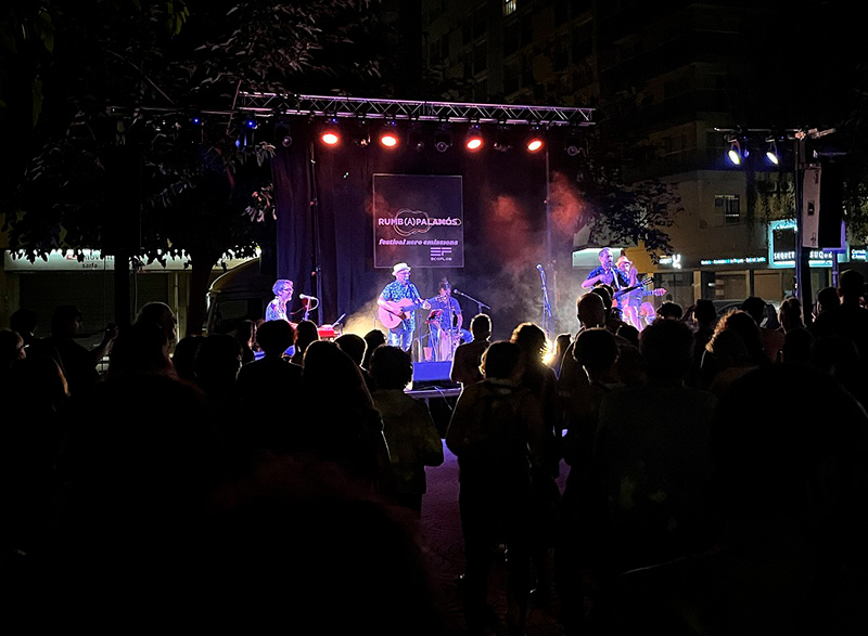La formació Rumb(A)nd Palamós durant un dels concerts d'aquest any. (Foto: Ajuntament de Palamós).