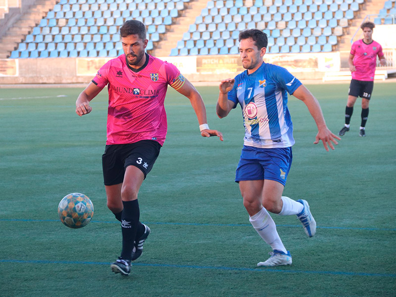 El capità del Palamós, David Cano, va marcar un gol en el partit jugat ahir. (Foto: UE Figueres).