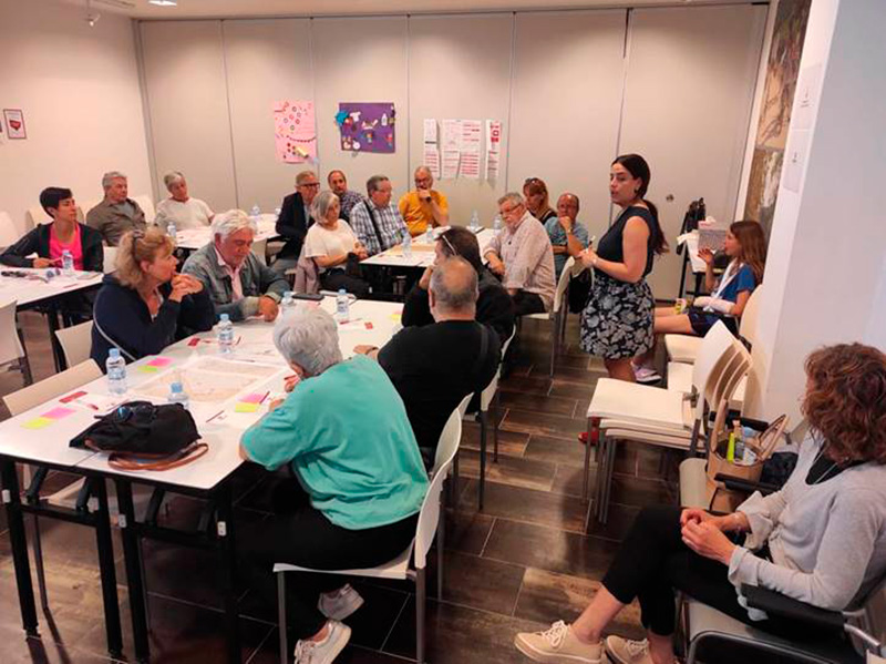 Imatge d’una de les sessions de Consulta de Barris a Calonge i Sant Antoni. (Foto: Ajuntament de Calonge i Sant Antoni).