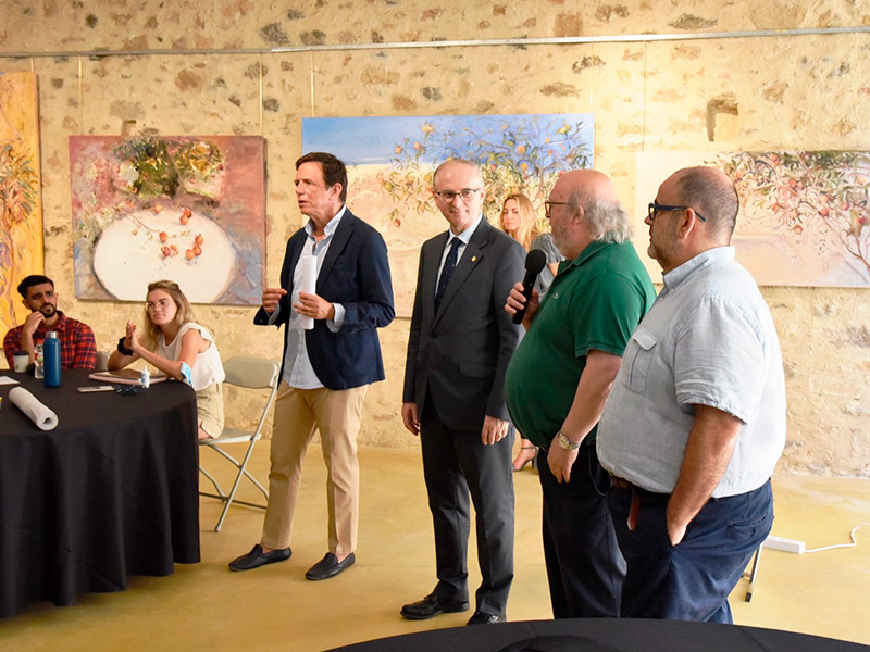 Imatge de les jornades entrepreneurship Summer Challenge School by UIC Barcelona que van tenir lloc aquest estiu al castell de Calonge.