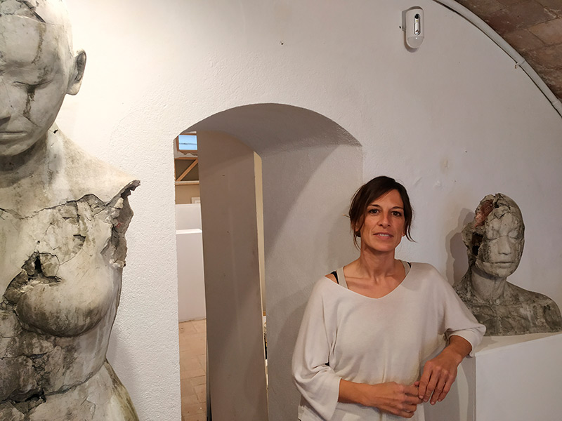 La Tània Font al seu taller de Sant Joan de Palamós.