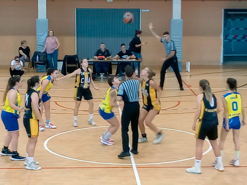 Imatge del partit del sènior femení del CE Palamós en el partit d'aquest passat dissabte a Argentona. (Foto: CE Palamós).