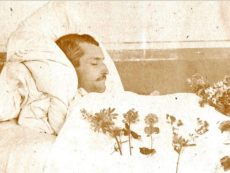 La primera xerrada 'La fotografia Post Mortem, entre el dolor i l’amor', dissabte a les 17:30 a la Capella del Carme.