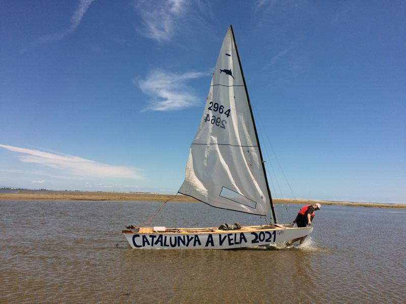 El tradicional patí català de vela.