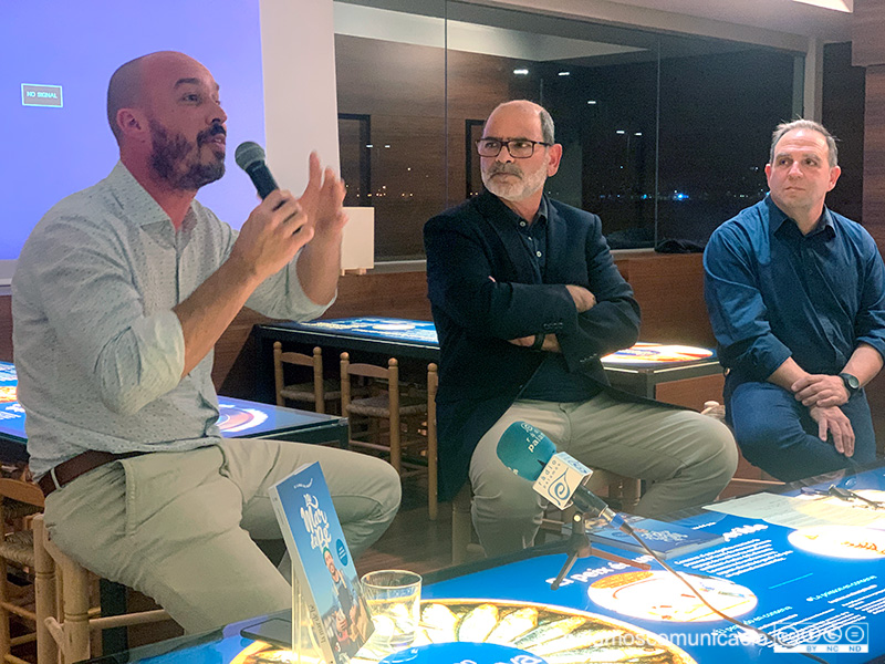 Quim Casellas, Miquel Martí i Conrad Massaguer en el decurs de la presentació ahir del llibre 'La Mar de Bé'.
