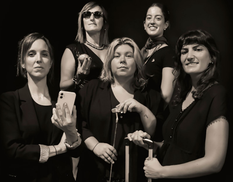 L'obra està protagonitzada per Anna Benaiges, Alba Cugat, Anna Ferrer, Núria Lisbona i Montse Orpina. (Foto: Gespa Teatre).