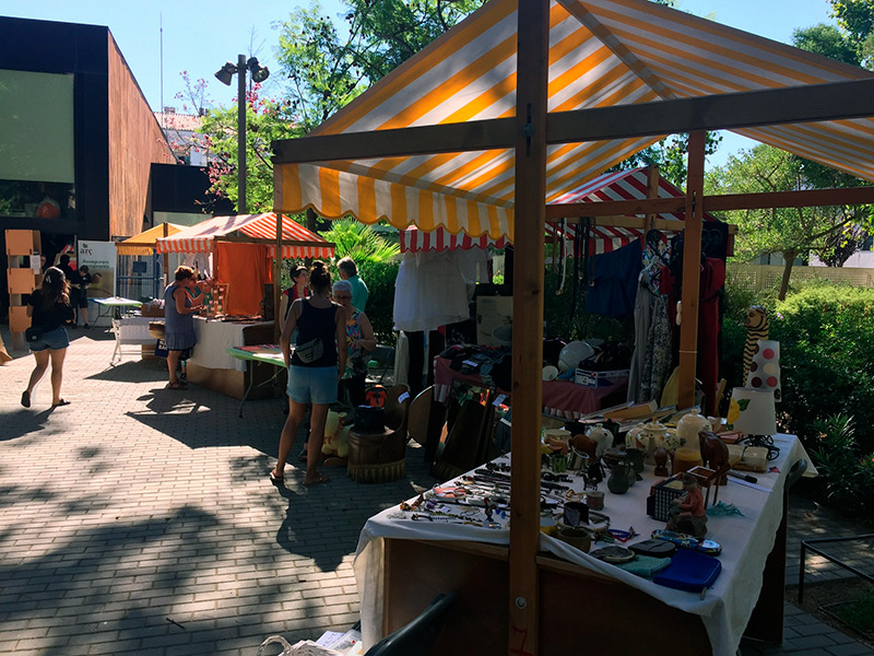 Imatge d'arxiu d'una edició del Mercat d'Intercanvi. (Foto: Ajuntament de Palamós).