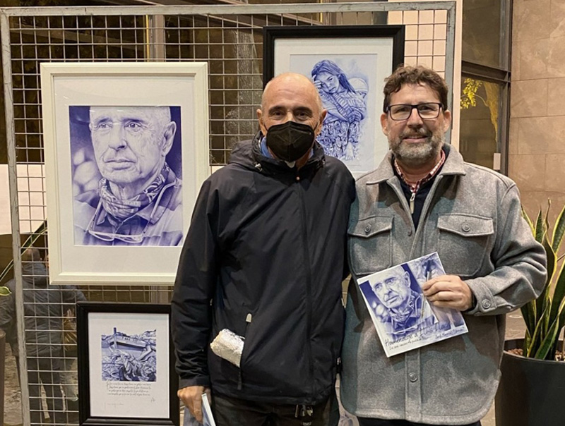Lluís Llach amb l'il·lustrador Jordi Magrià. (Foto: naciodigital.cat).