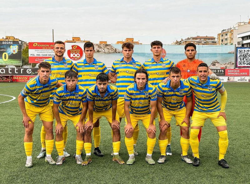 L'onze inicial del Palamós CF davant l'Atlèlic Lleida. (Foto: Palamós CF - Laura Heras)