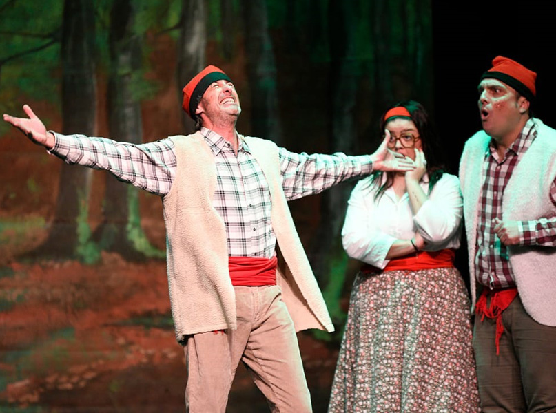 Jeremies, Lluqueta i Rovelló, en una escena dels Pastorets dels Showboys. (Foto: @marialors).