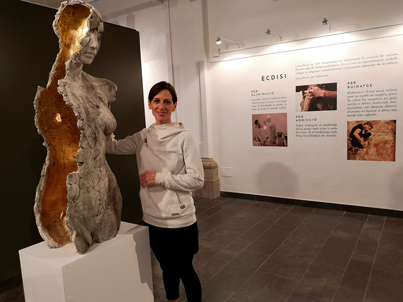 L'artista palamosina Tània Font. (Foto: Ajuntament de Palamós).