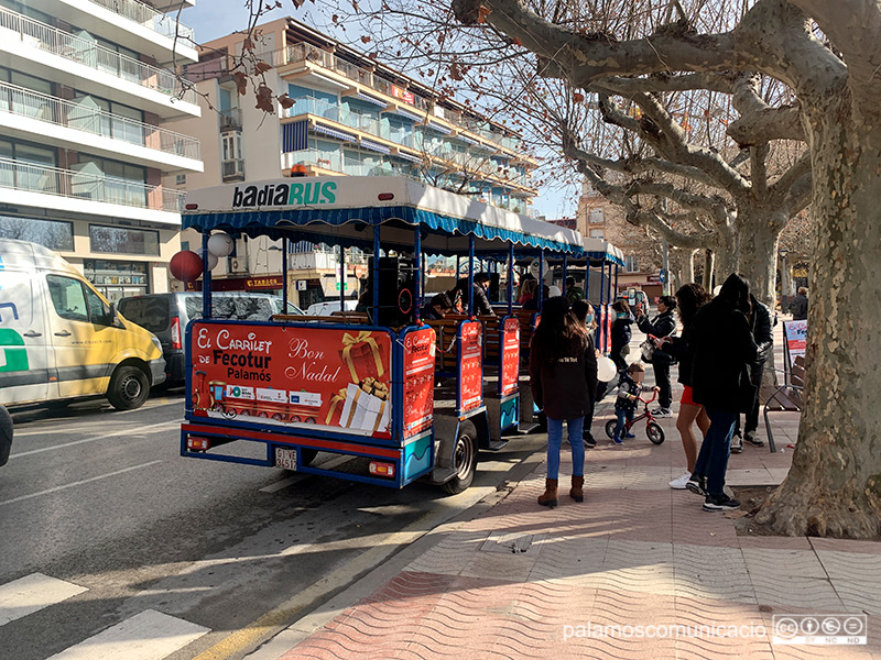 El Carrilet ha transportat a 2.500 persones aquest Nadal pels carrers de Palamós.