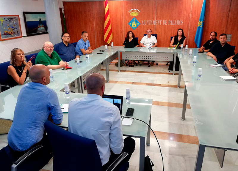 Reunió de representants municipals de la Costa Brava amb Endesa, aquest matí. (Foto: Ajuntament de Palamós).