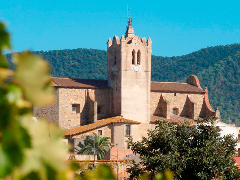 Un llamp va malmenar el sistema del campanar i el rellotge. (Foto: Ajuntament de Calonge i Sant Antoni).