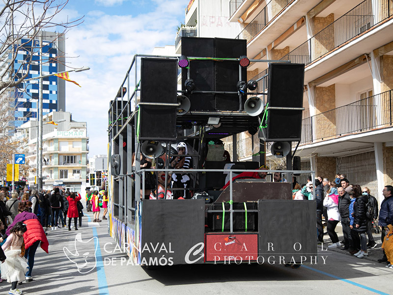Amb motiu de la rua de diumenge, no es podrà aparcar al passeig del Mar des de les 5 del matí, ni circular-hi entre les 7 i les 4 de la tarda.