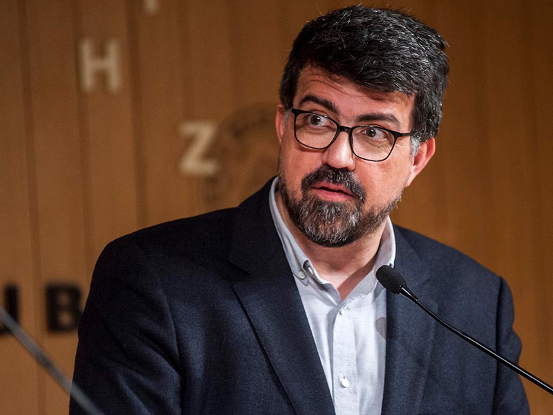 La xerrada anirà a càrrec de Genís Roca, president de la Fundació puntCAT, empresari i professor universitari.  
