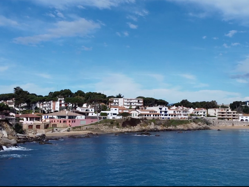 La platja de La Fosca, en un fotograma extret del vídeo promocional fet pel Departament d'Empresa de la Generalitat de Catalunya.