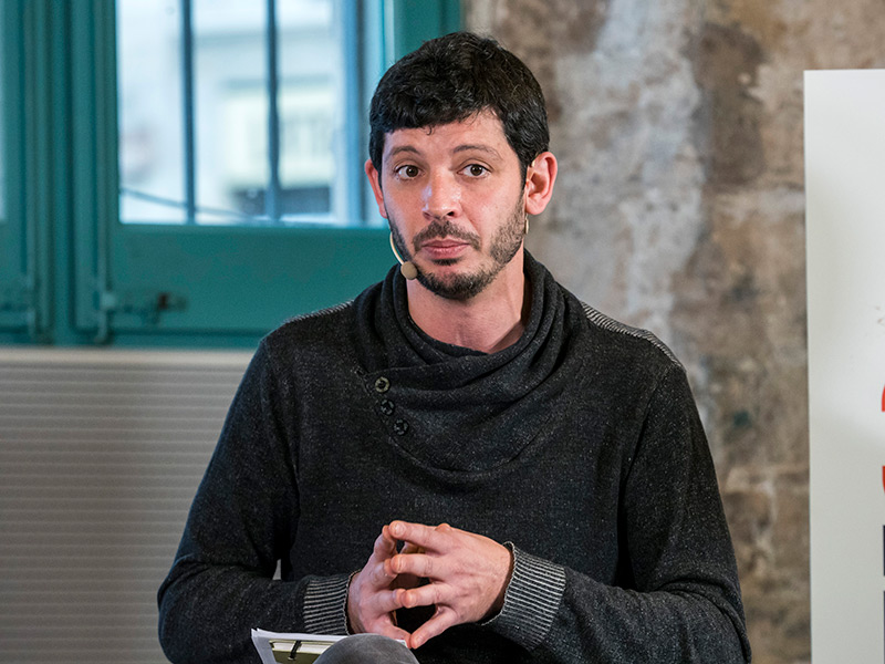 La sessió comptarà amb la participació del Diputat de la CUP al Parlament de Catalunya, Xavier Pellicer.