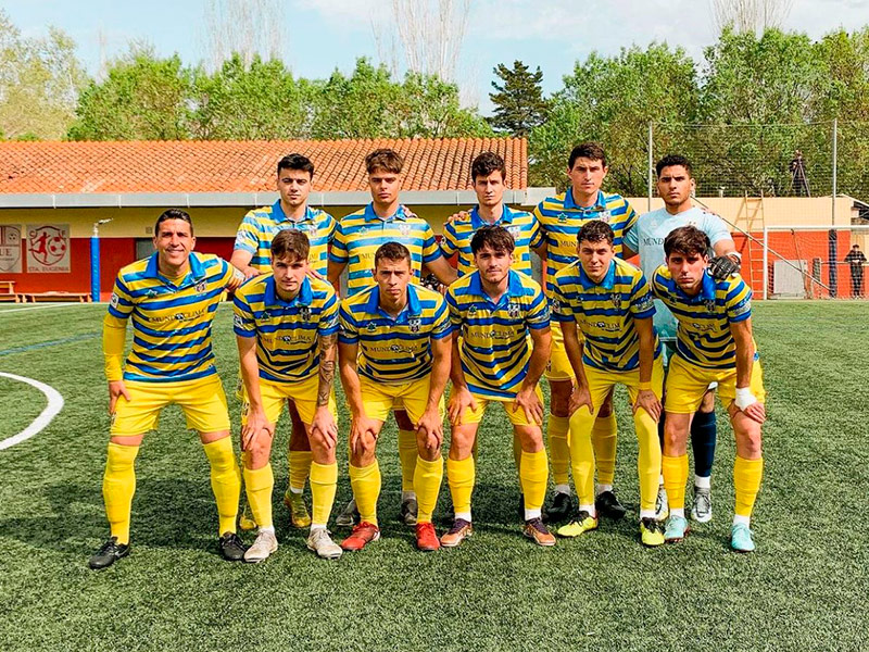 Onze inicial del Palamós en el partit jugat avui a Can Gibert. (Foto: Palamós CF).