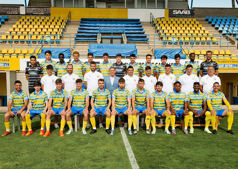 El Palamós ha fet aquesta setmana la fotografia oficial de la temporada. (Foto: Toni Forns - Palamós CF).