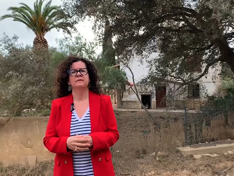L'alcaldable del PSC, Raquel Gallego, a Can Pere Tià. (Font: PSC Palamós - Sant Joan).