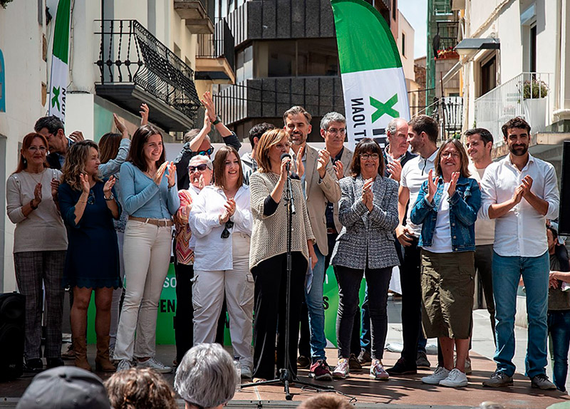 La candidatura de Som-hi X Palamós i Sant Joan, ahir a la Plaça dels Arbres. (Foto: Som-hi X Palamós i Sant Joan).
