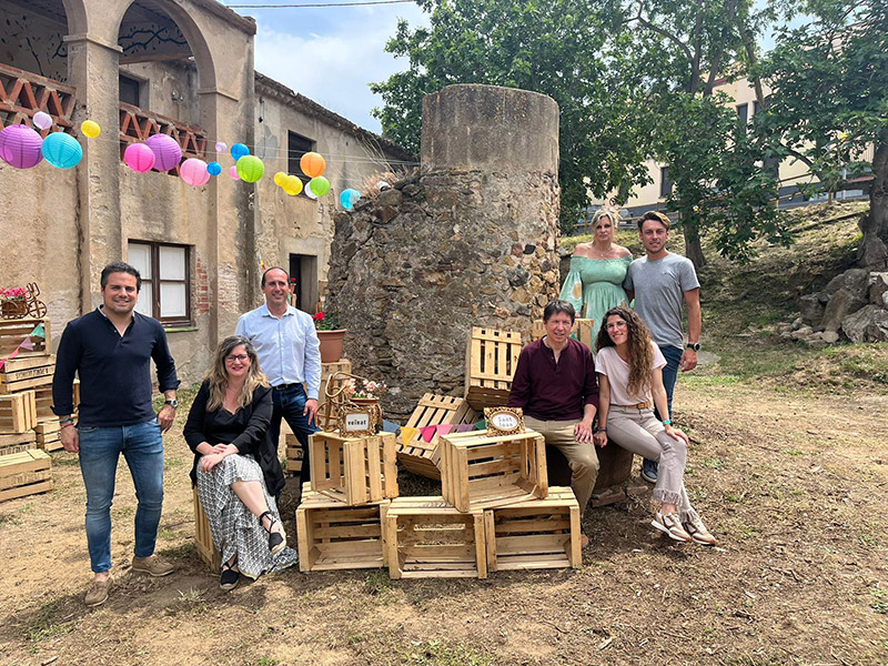 Integrants de la candidatura d'ERC, a Can Displàs, la passada setmana amb motiu del Sant Joan Florit. (Foto: ERC).