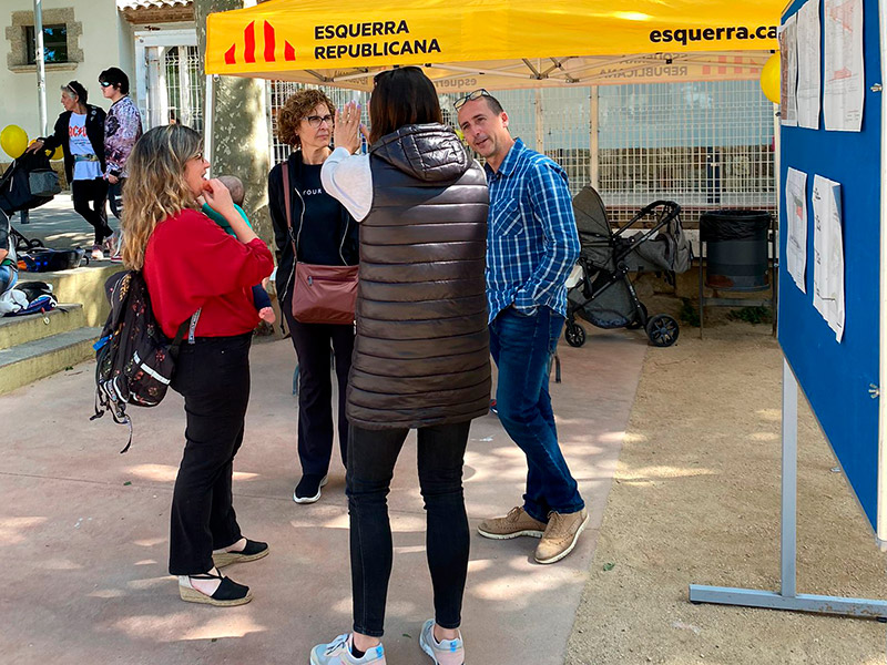 Membres de la candidatura d'ERC, ahir a l'Arbreda. (Foto: Esquerra Republicana de Catalunya).