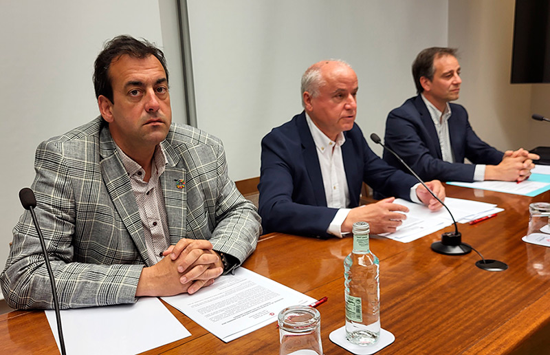 Els presidents de les tres cambres de comerç autores de l'estudi. (Foto: Cambra de Comerç de Girona).