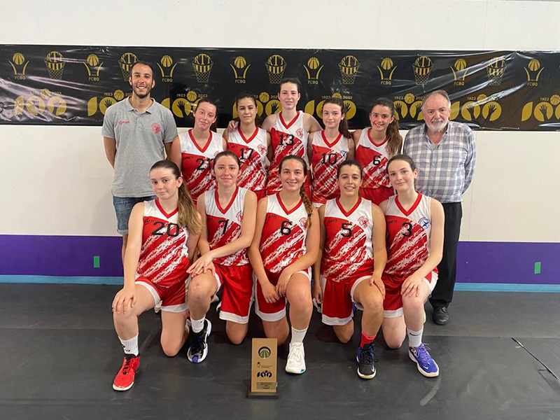 L'equip cadet femení del Bàsquet Vedruna. (Foto: Bàsquet Vedruna Palamós).