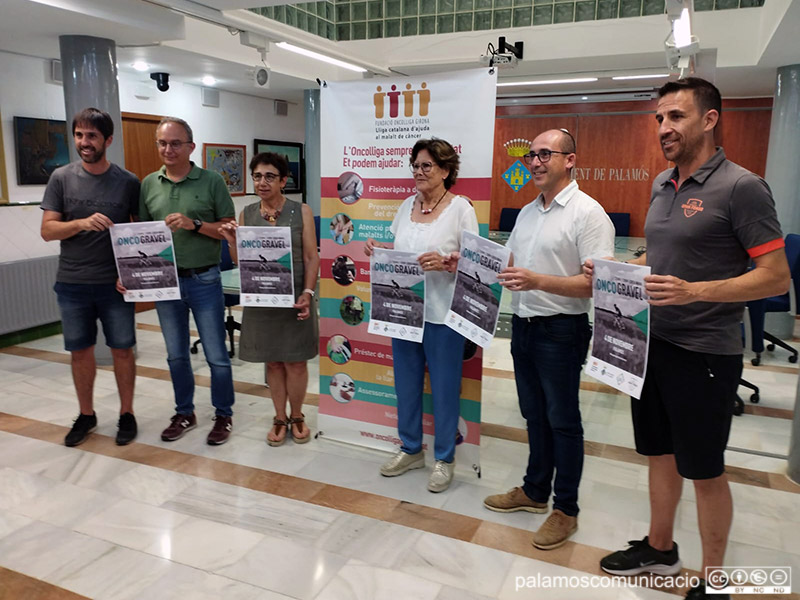 Presentació de la cursa Oncogravel, aquest matí a l'Ajuntament de Palamós.