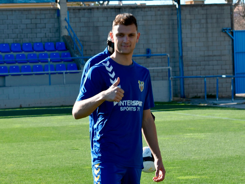 Biel Pla tornarà a defensar la samarreta del Palamós CF. (Foto: Sergi Cortés).
