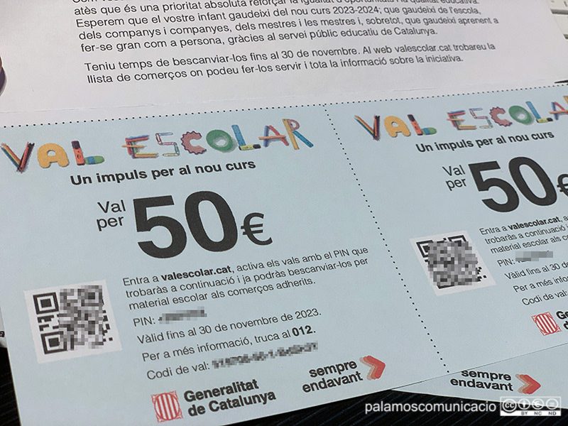 450.000 famílies a tot Catalunya es beneficiaran del val esolar de 100 euros.