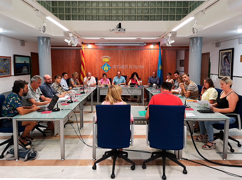 Imatge del Ple de l'Ajuntament de Palamós celebrat aquest matí. (Foto: Ajuntament de Palamós).