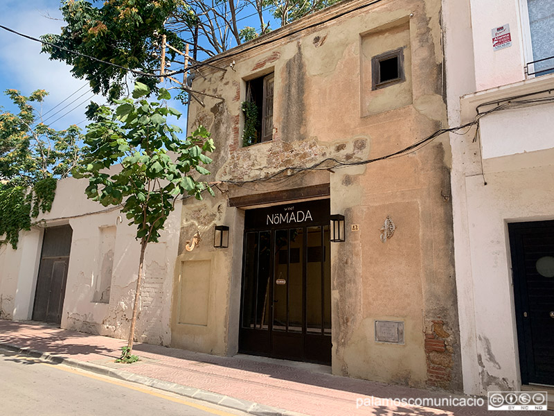 El foc va afectar la cuina del restaurant Winet Nömada del carrer de Santa Bàrbara.