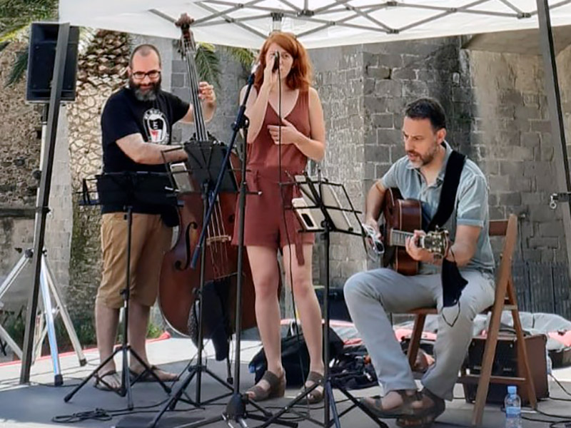 El grup Covertons actua demà dins del cicle 'Quan el sol es pon'. (Foto: instagram.com/covertonsmusic).