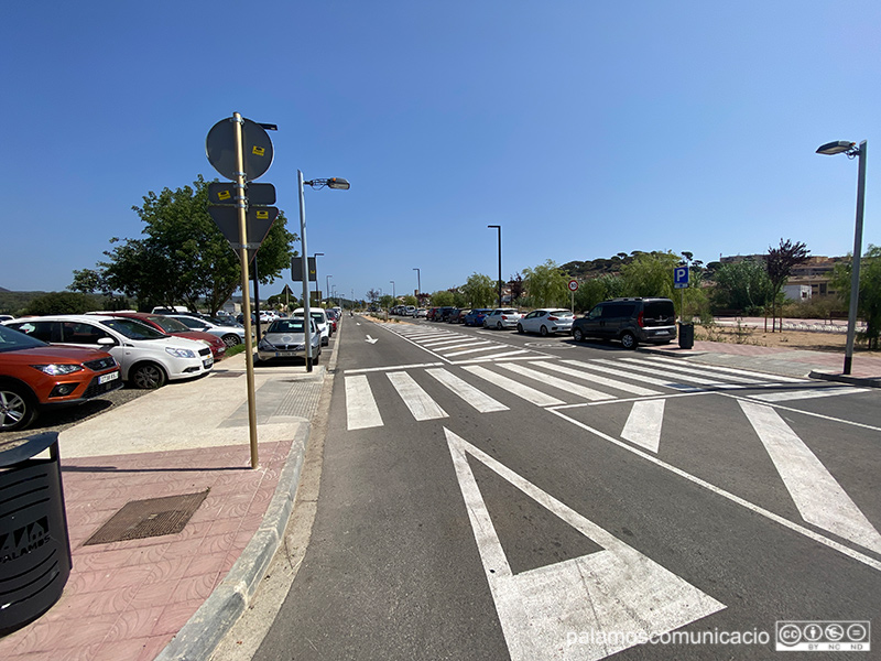 El carrer d'Enric Vincke, ahir al migdia.