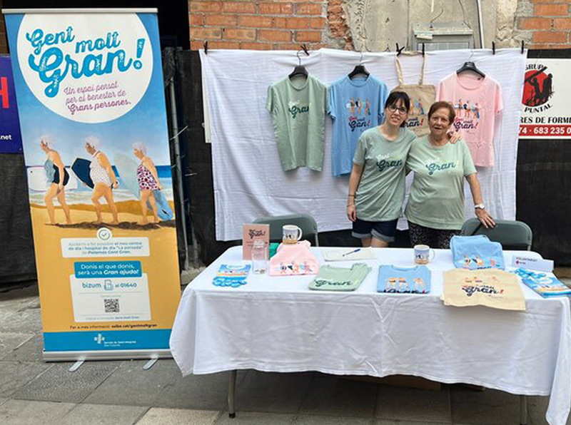 Parada del projecte 'Gent molt gran!' a la Botiga al Carrer. (Foto: SSIBE).