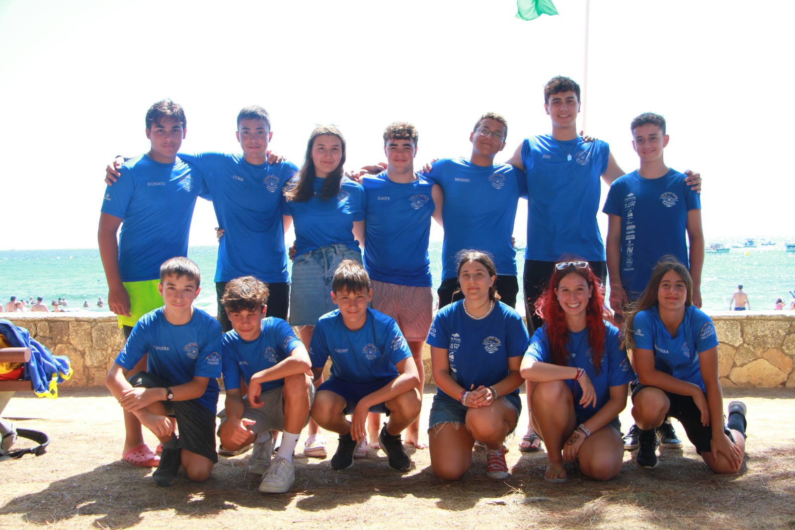 Part de l'expedició del Club Natació Palamós que anirà a l'estada de Pamplona, a partir de demà. (Foto: Club Natació Palamós).