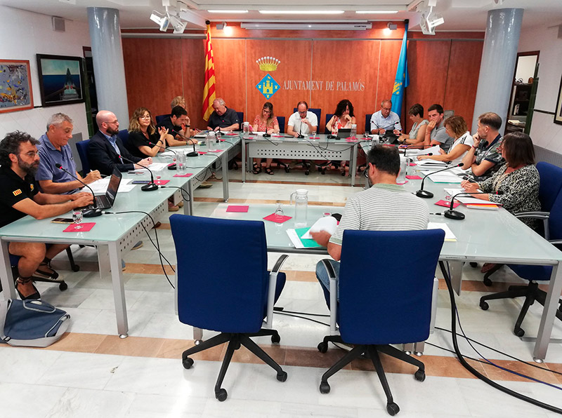 Imatge del Ple de l'Ajuntament de Palamós del passat mes de juliol. (Foto: Ajuntament de Palamós).