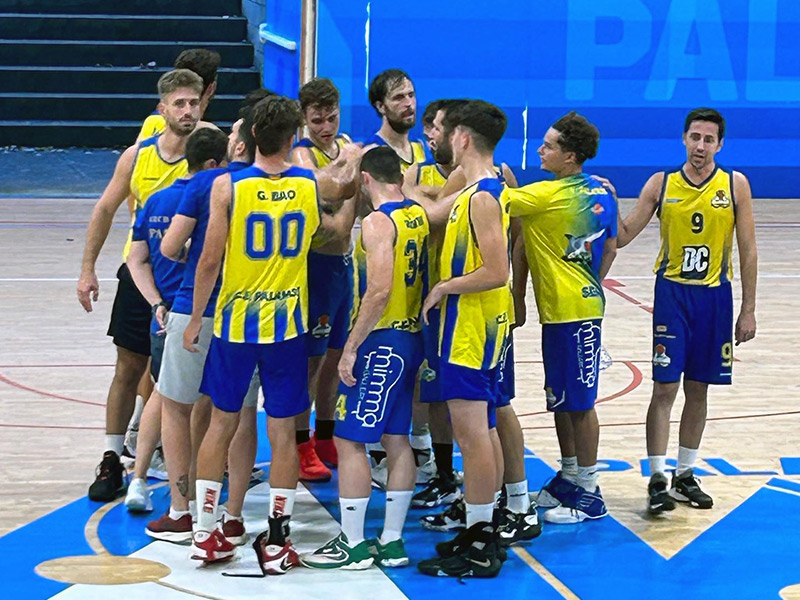 El sènior masculí del CE Palamós comença la temporada aquest cap de setmana. (Foto: CE Palamós).