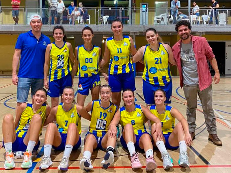 El sènior femení del CE Palamós va guanyar de només un punt el primer partit de la temporada. (Foto: CE Palamós).
