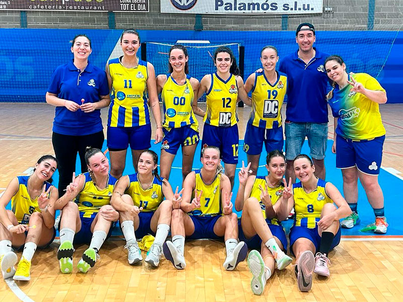 El sènior femení va guanyar dissabte el primer partit a casa de la temporada. (Foto: CE Palamós).