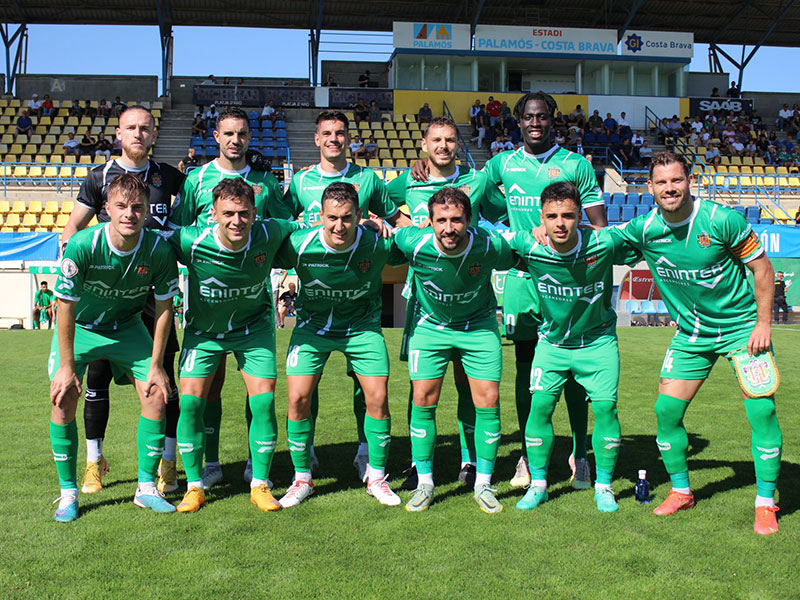 El Cornellà va jugar diumenge el primer partit a l'Estadi Municipal Palamós Costa Brava. (Foto: UE Cornellà).