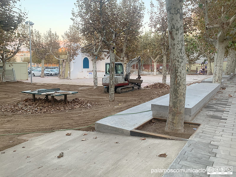 Maquinària treballant a les obres de l'Arbreda, aquest passat divendres a la tarda.