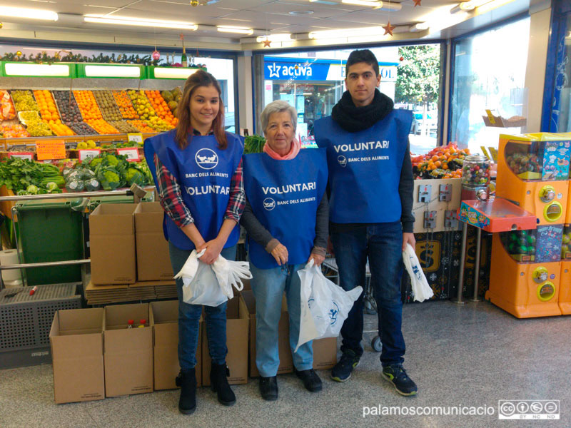 Voluntaris del Gran Recapte d'Aliments a Palamós, en una imatge d'arxiu.